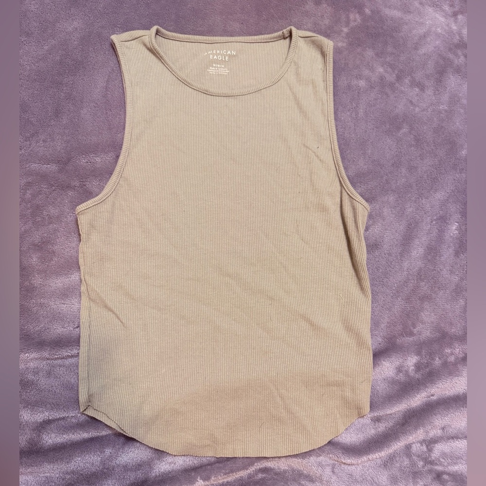 American Eagle light olive tank